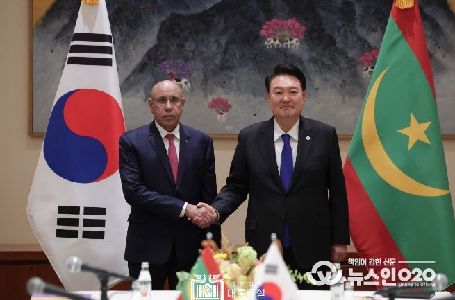 9월 20일 윤석열 대통령은 모하메드 울드 가즈와니 모리타니아 대통령과 한-모리타니아 정상회담을 가졌다.