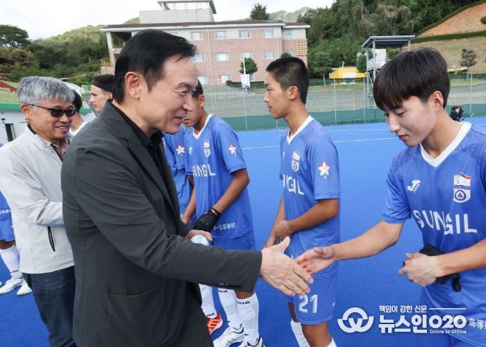 임태희 교육감, “학생 기본에 충실하고 운동하며 학교 명예 높이고 대한민국 중심이 돼야”