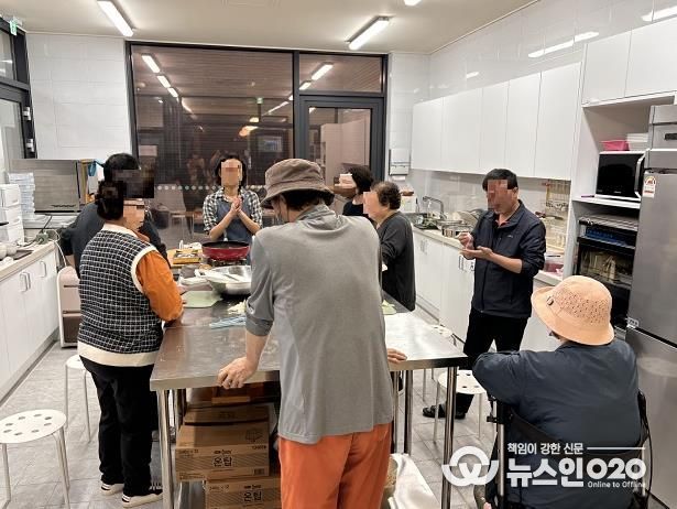 새빛관계망 프로그램을 진행하고 있는 모습.