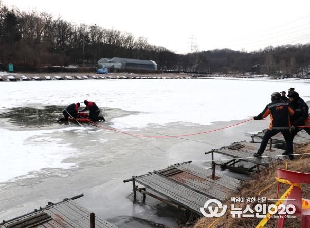 광명소방서 구조대, 동계 수난사고 특별구조훈련 실시