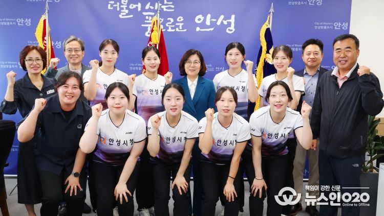 안성시 소프트테니스팀, 2025년 상반기 주요 대회 석권…우승기 봉납식 개최