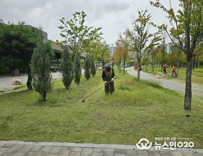 수원시 장안구, 도시공원 조경작업 마무리