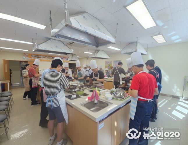 9월부터 10월까지 진행한 ‘오늘은 내가 요리사, 남자 요리교실