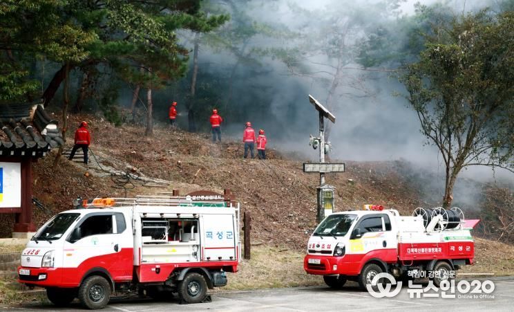 초고속, 대형 산불에 대비하여 산불 진화 통합훈련을 추진하고 있는 모습