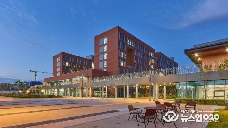 전남도 우수건축물- 한국에너지 공과대학교 RC기숙사&식당(민간부문 최우수상).