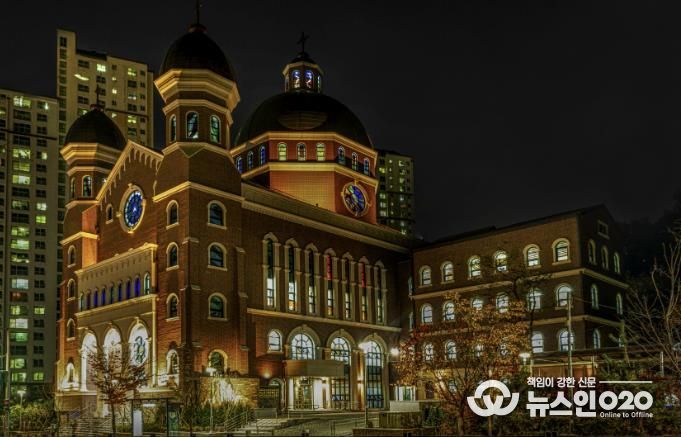 2021 수원디자인대상 수상작인 광교1동성당.