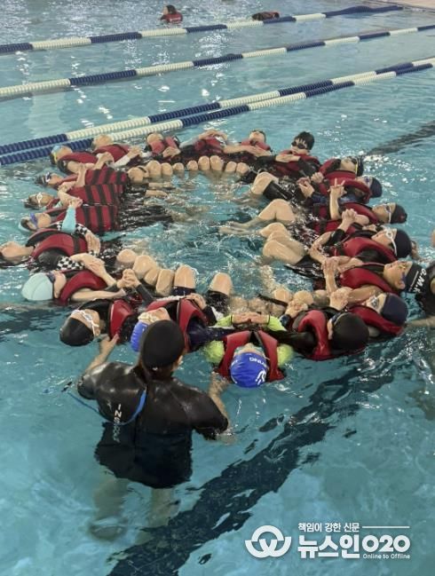 시흥시청소년수련관, 초등학생 대상 ‘K-시흥 생존수영교육’ 성료