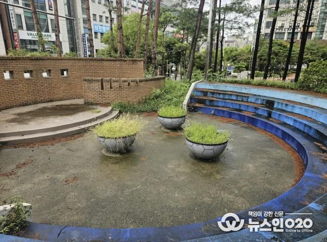 나눔숲 조성 전 영통종합사회복지관 야외 공간