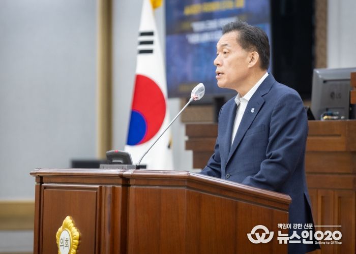 이재준 수원시장이 제397회 수원특례시의회 제2차 정례회에서 2026 시정연설을 하고 있다.