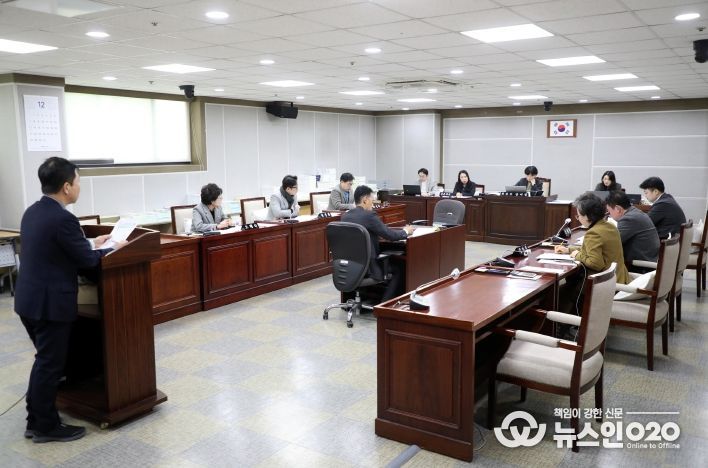 수원특례시의회 문화체육교육위원회, 조례안 등 안건심사