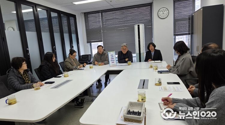 충청북도사회서비스원, ‘2025년 사회복지시설 안전점검 지원사업’ 관련 안전 물품 전달식 개최