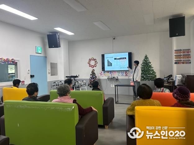 평택시 안중보건지소, 가족사랑주간보호센터 대상 '백세건강! 구강 관리 교실' 프로그램 운영!