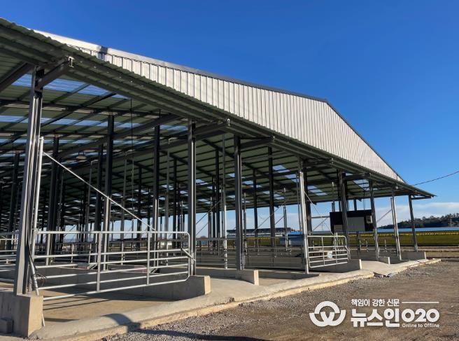 녹색축산육성기금 지원 신축 축사 사진