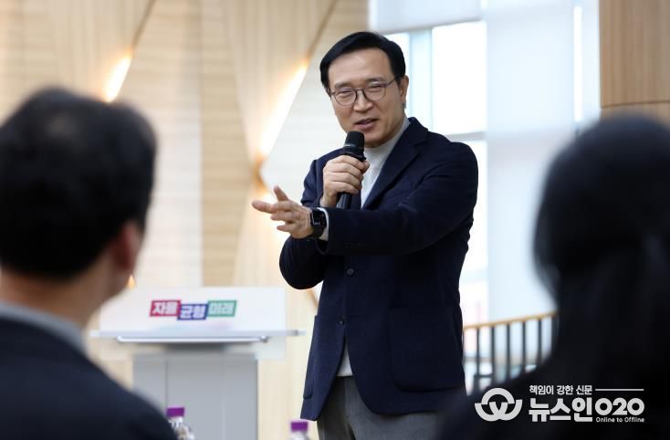 자율인증형 교과용 도서 발행제도 연구 발표회