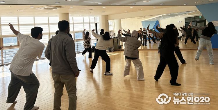 경상국립대학교, 유학생들에게 K-POP 체험 프로그램