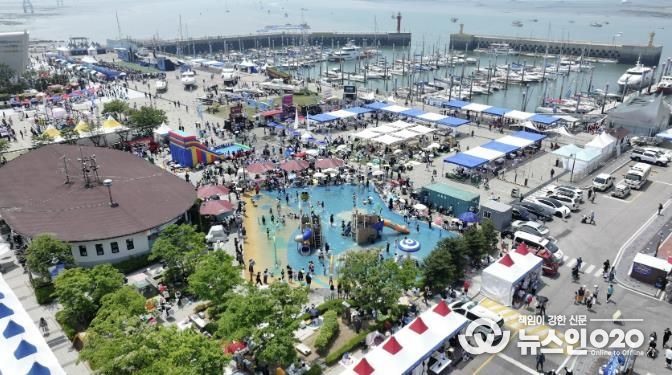 2025년 화성 뱃놀이 축제 현장