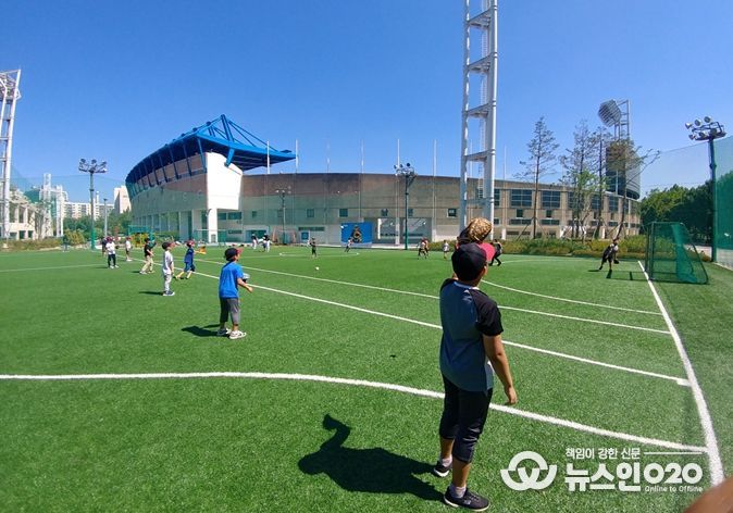 어린이 홈런왕 야구교실 수업(목동 다목적구장)