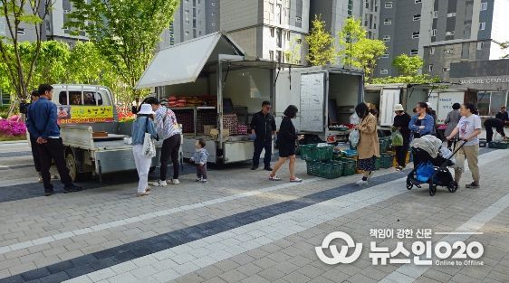 1. 지난해 열린 농뜨레 직거래 목요장터 운영 모습.