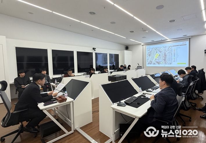 ('26.3.3.) 서울시 안전관리위원회 제1차 지역축제 소위원회에서 ‘BTS 2026 컴백쇼 @서울’의 안전관리계획(안)을 심의하고 있다.