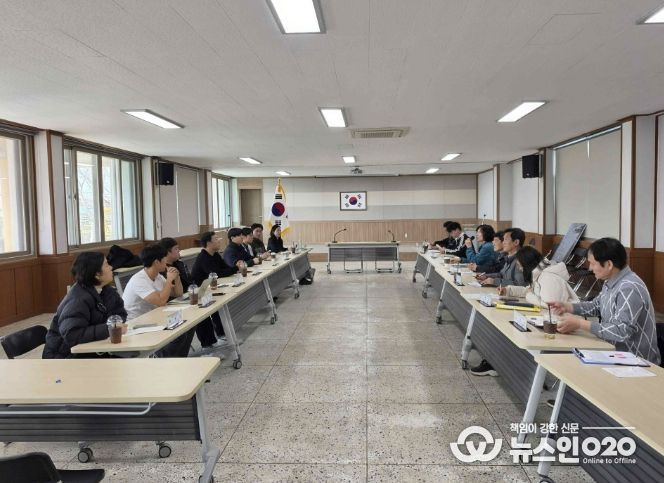 신양 임대형 스마트팜단지 관계자 업무 협의 모습