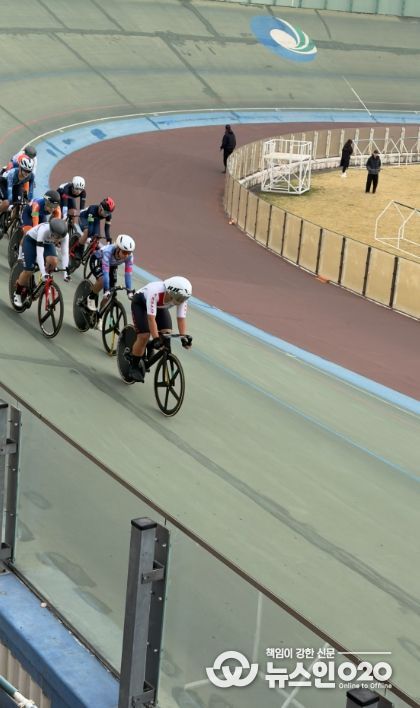금산군청 사이클팀 경기 모습